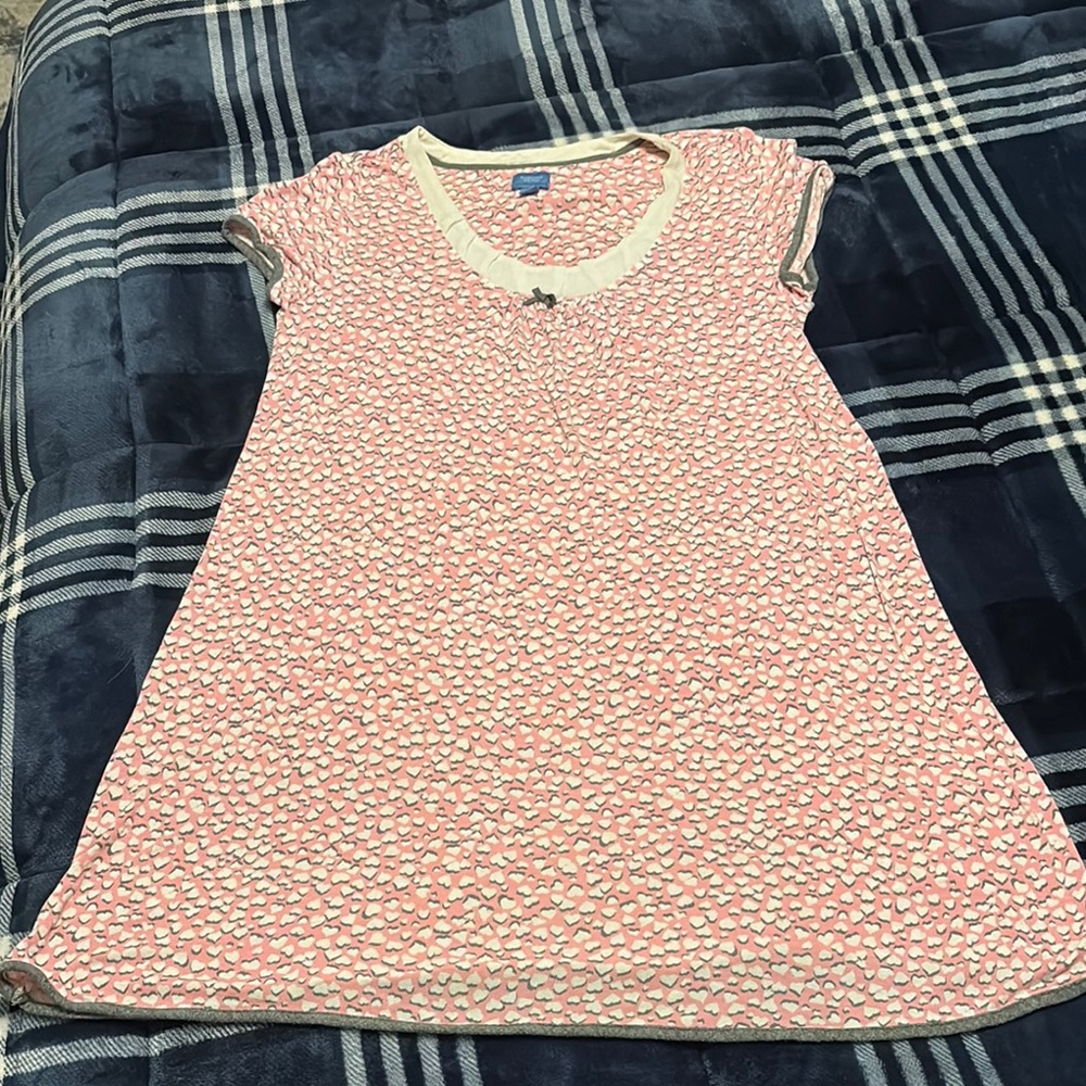 Vera Wang Pink and White Heart pajamas